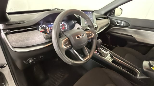 Used 2025 Jeep Compass Sport AWD/4WD image 13