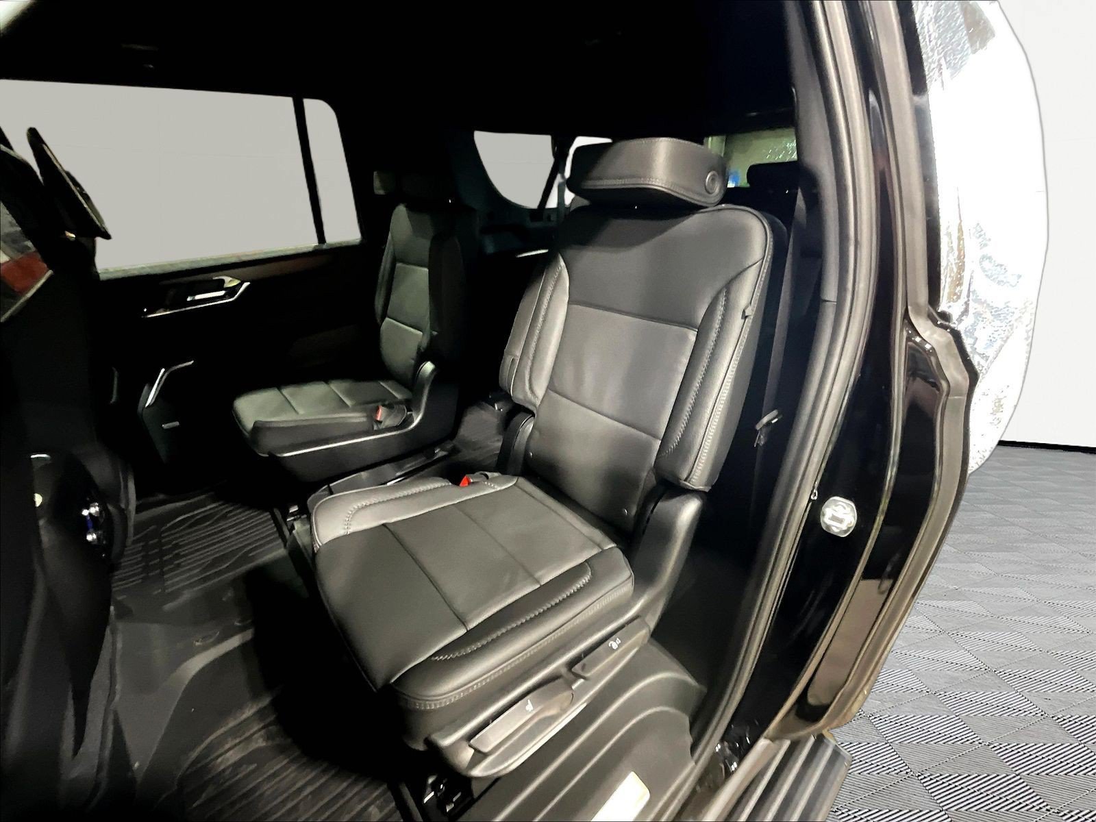 New 2026 GMC Yukon XL Denali w/ Denali Reserve Package AWD/4WD image 18