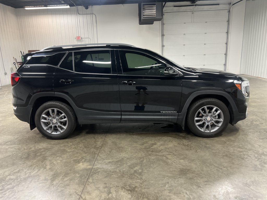Certified 2023 GMC Terrain SLT w/ Infotainment Package II AWD/4WD image 2