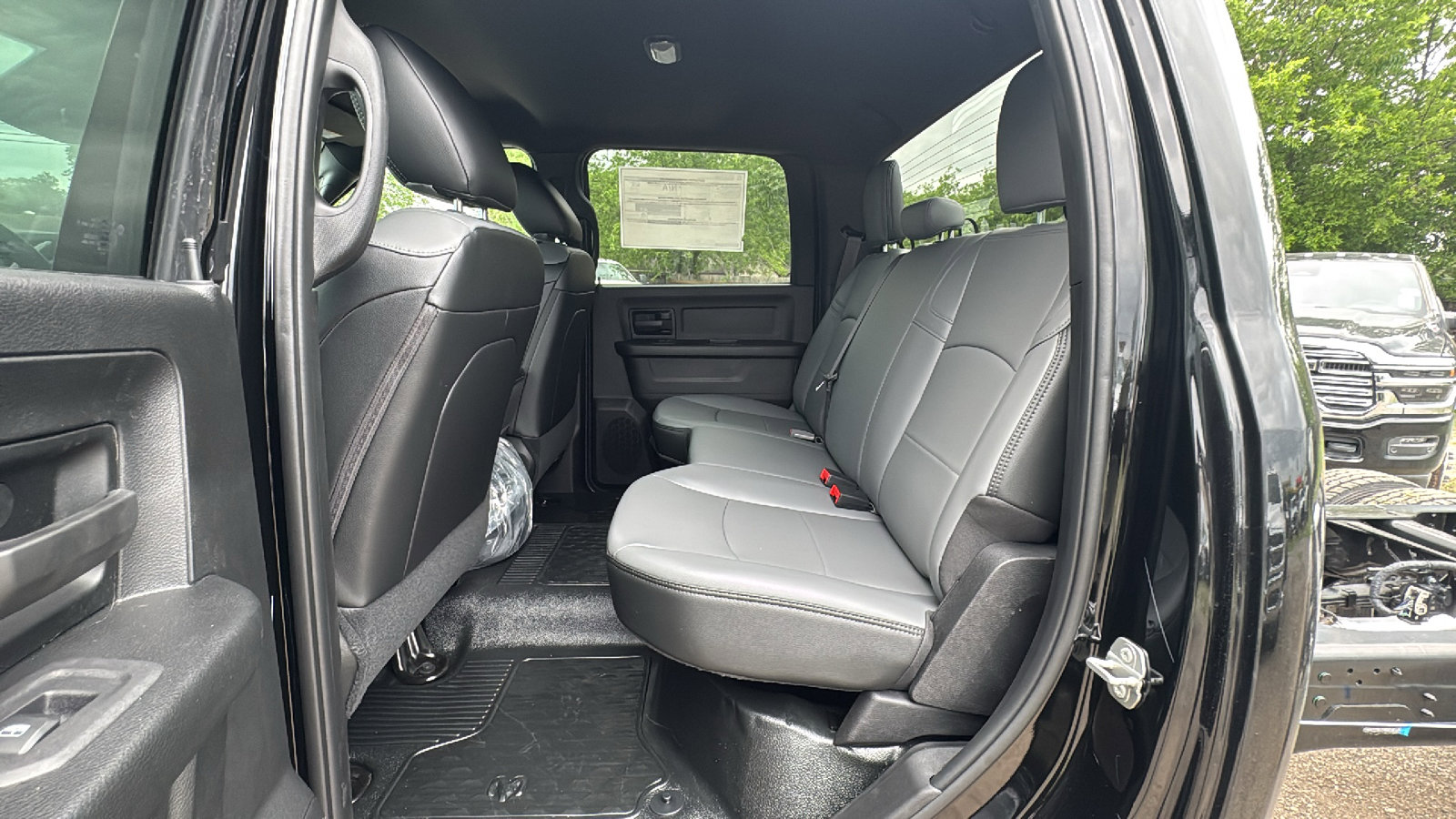 New 2026 RAM 5500 Tradesman w/ Chrome Appearance Group AWD/4WD image 14