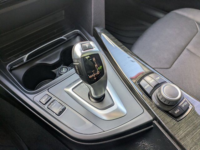 Used 2018 BMW 320i Sedan w/ Convenience Package image 12