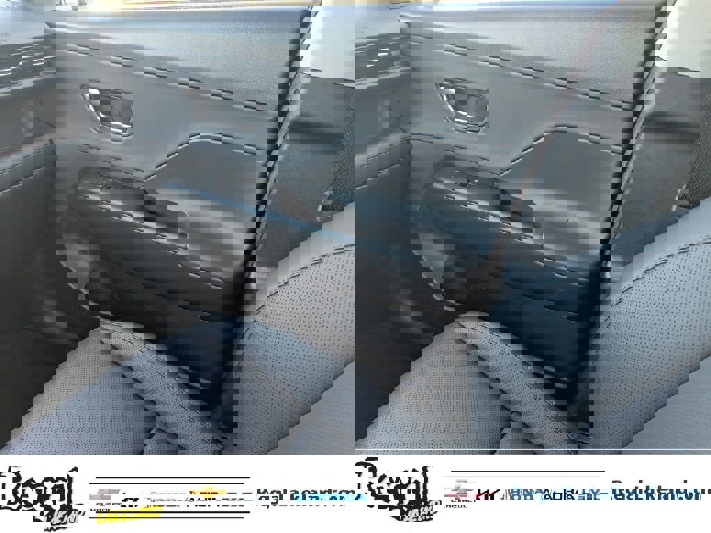 Used 2025 Hyundai Kona Limited image 14