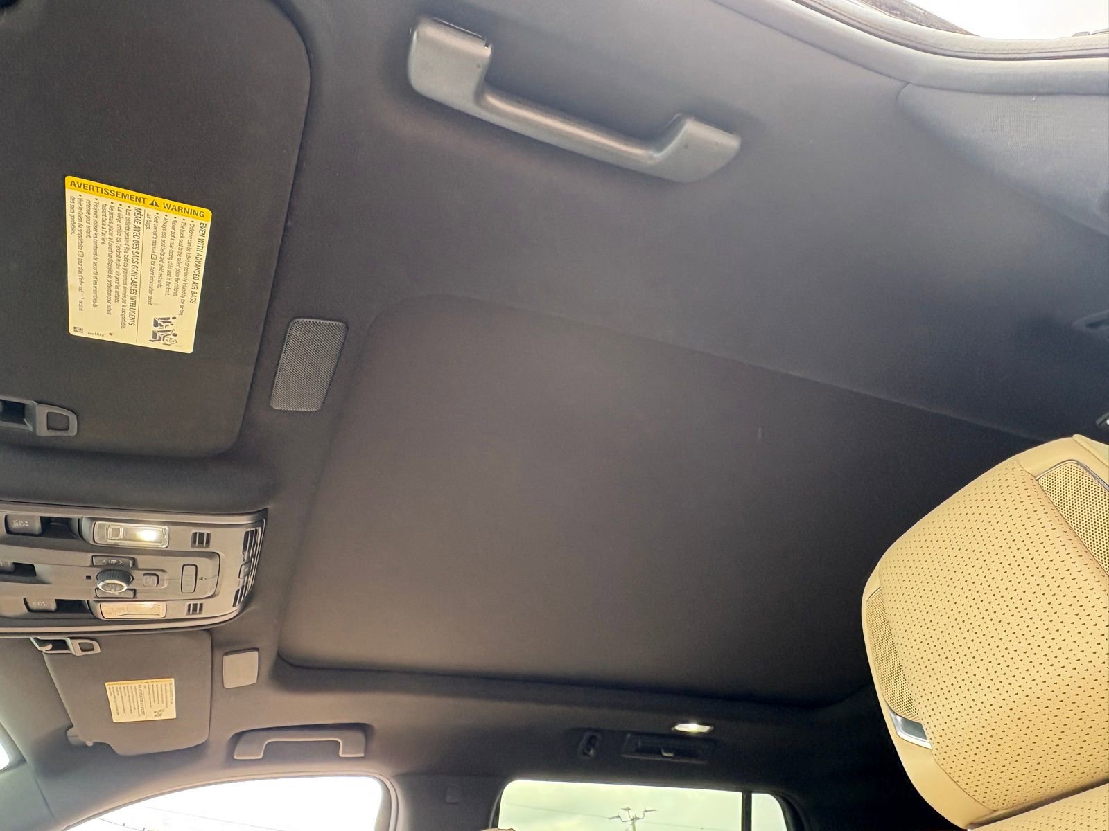 Used 2022 Cadillac Escalade Premium Luxury image 40