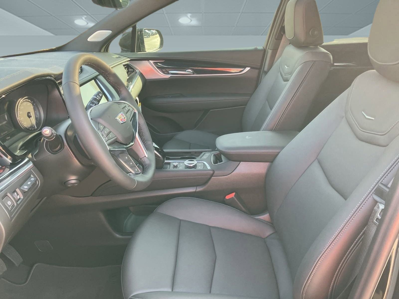 New 2025 Cadillac XT5 Premium Luxury w/ Technology Package image 4
