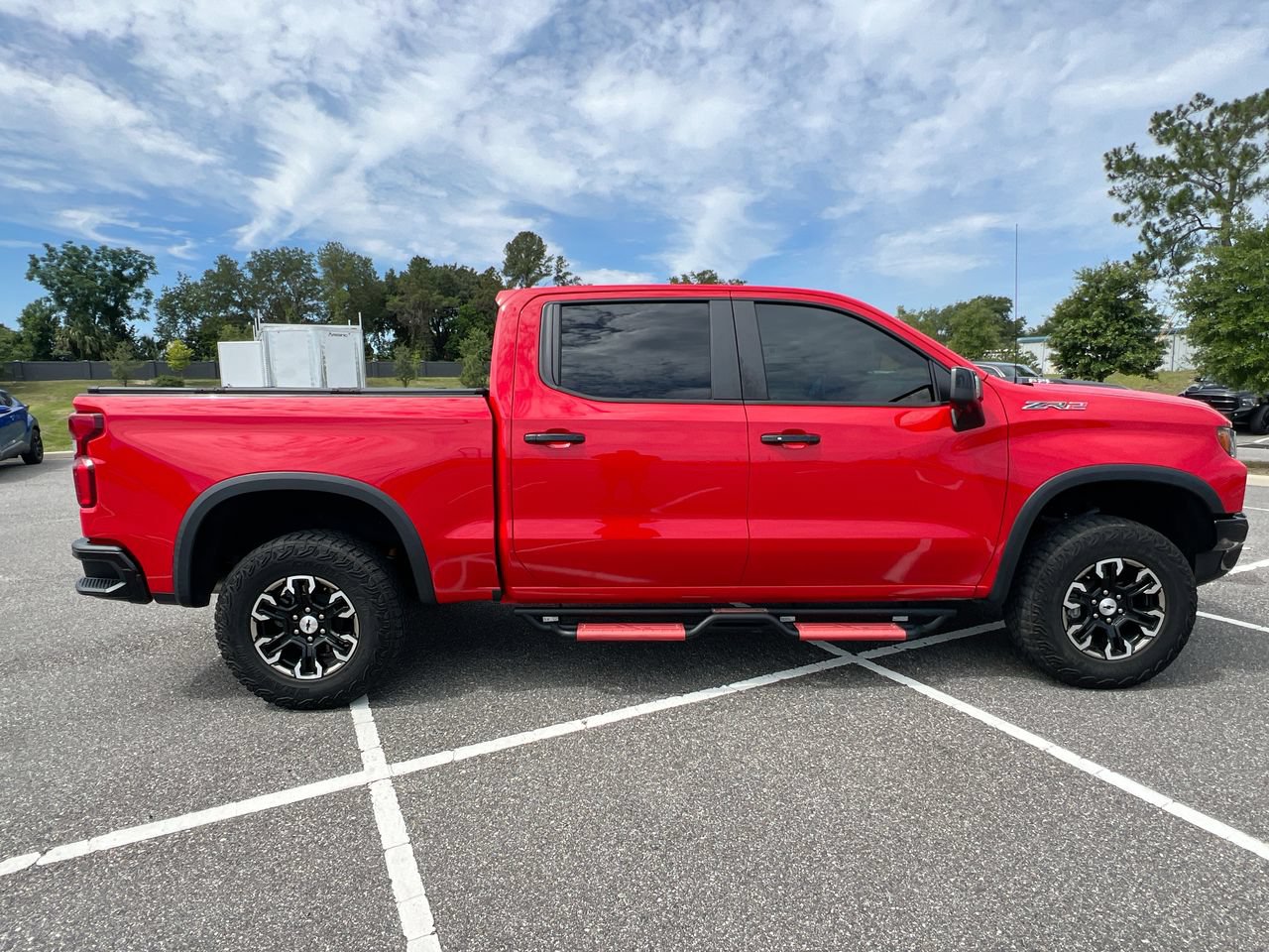 Used 2023 Chevrolet Silverado 1500 ZR2 AWD/4WD image 2