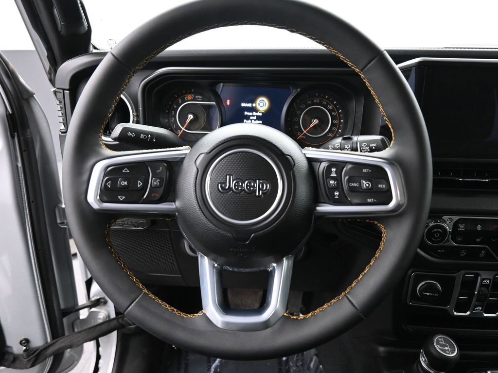 Used 2024 Jeep Wrangler Sahara image 21