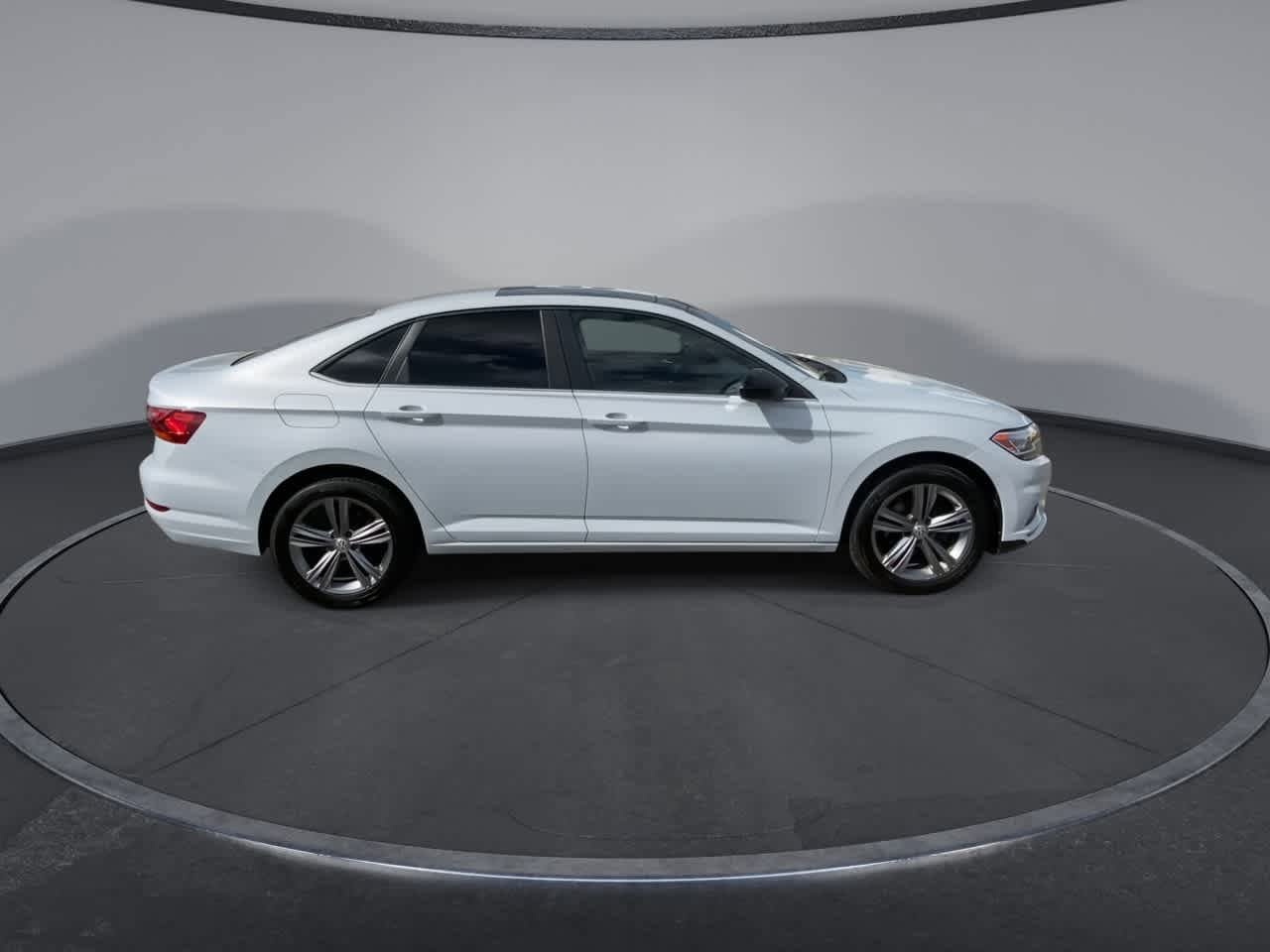 Used 2019 Volkswagen Jetta R-Line FWD image 9