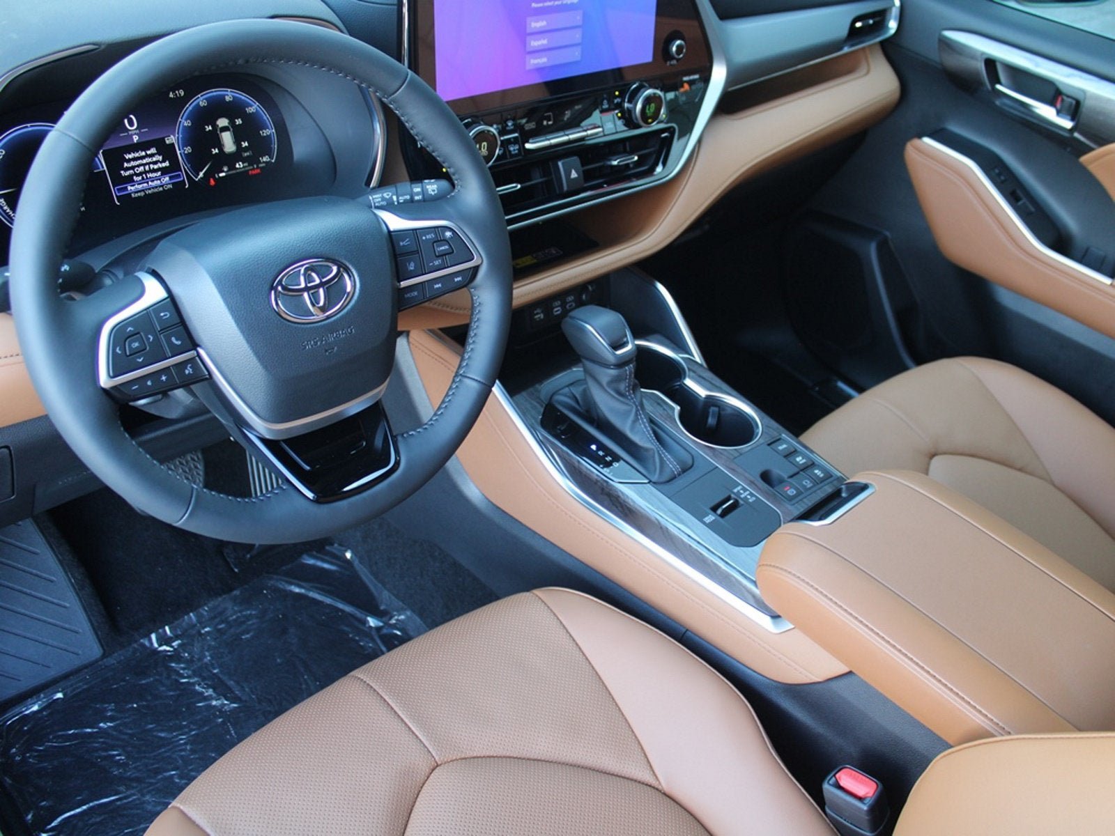 New 2026 Toyota Highlander Platinum AWD/4WD image 2