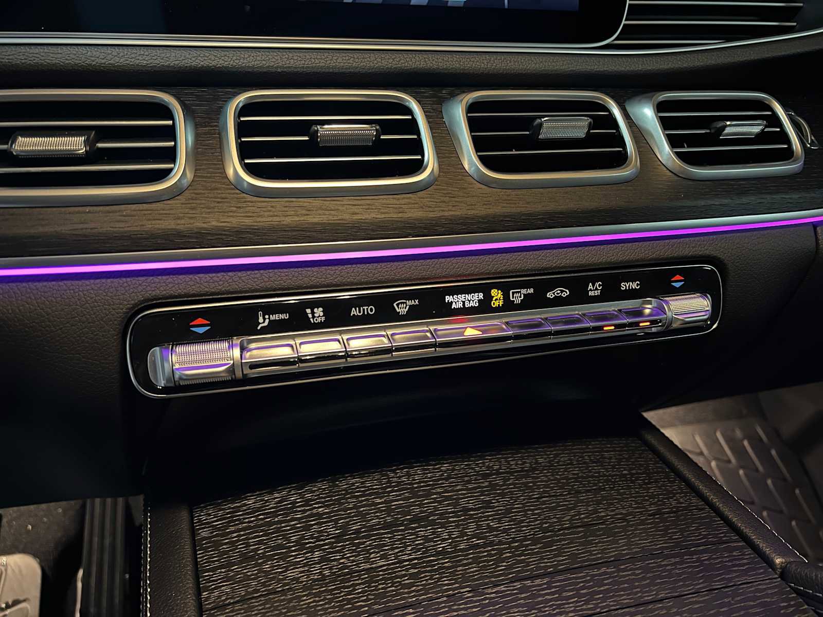 Used 2025 Mercedes-Benz GLE 350 4MATIC image 35