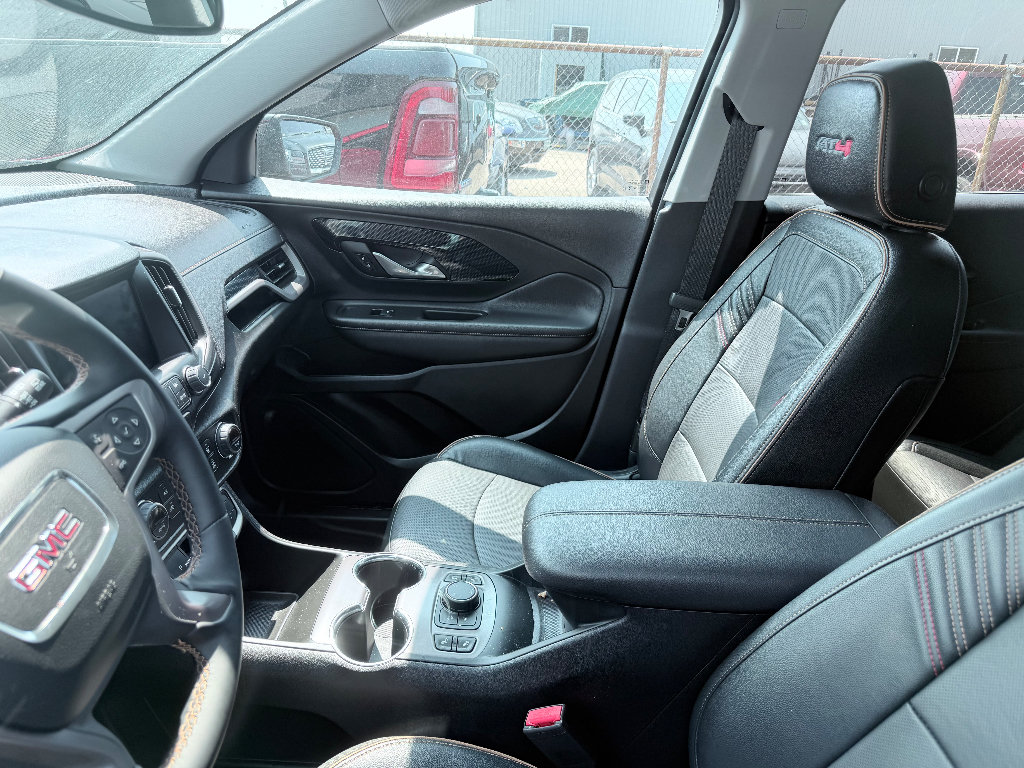 Used 2023 GMC Terrain AT4 AWD/4WD image 10