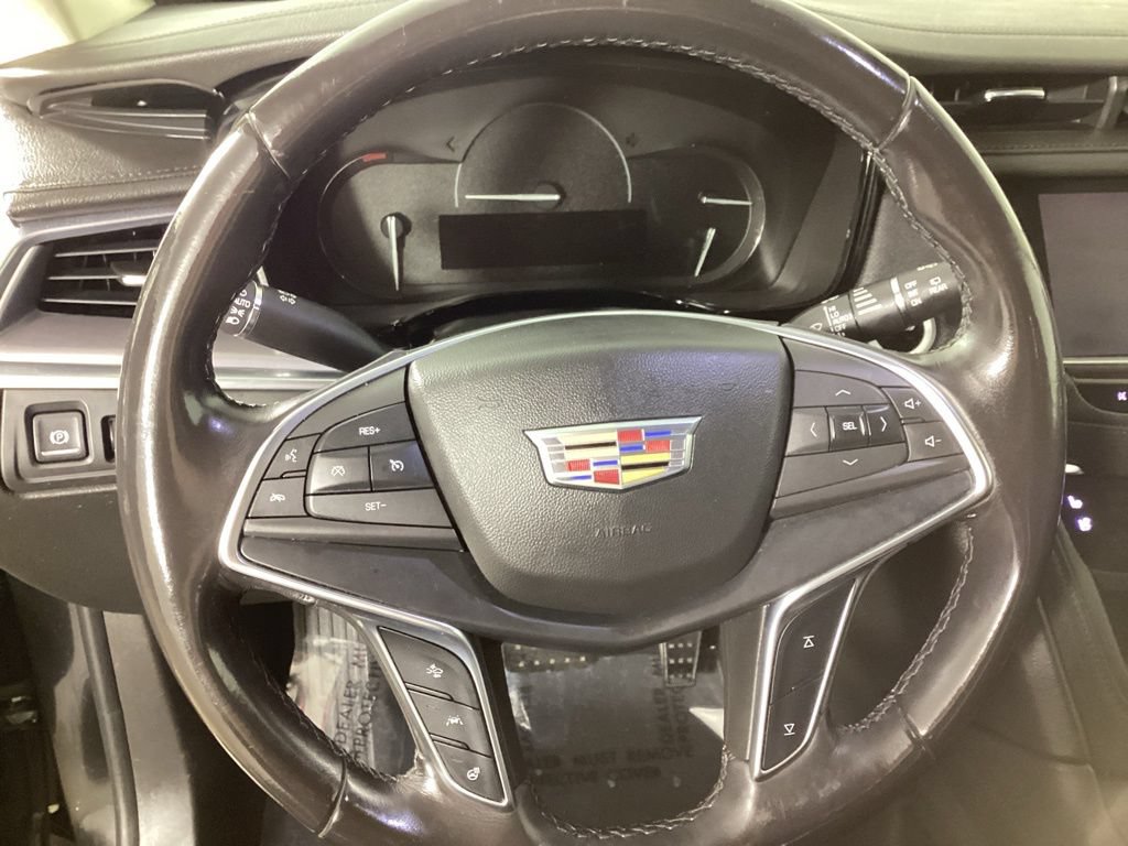 Used 2018 Cadillac XT5 Premium Luxury w/ Driver Assist Package AWD/4WD image 13