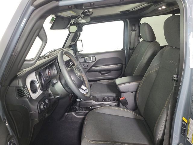 Used 2024 Jeep Wrangler Sahara image 10