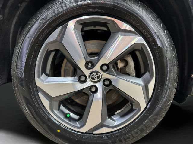 Used 2021 Toyota RAV4 SE w/ Weather & Moonroof Package AWD/4WD image 30
