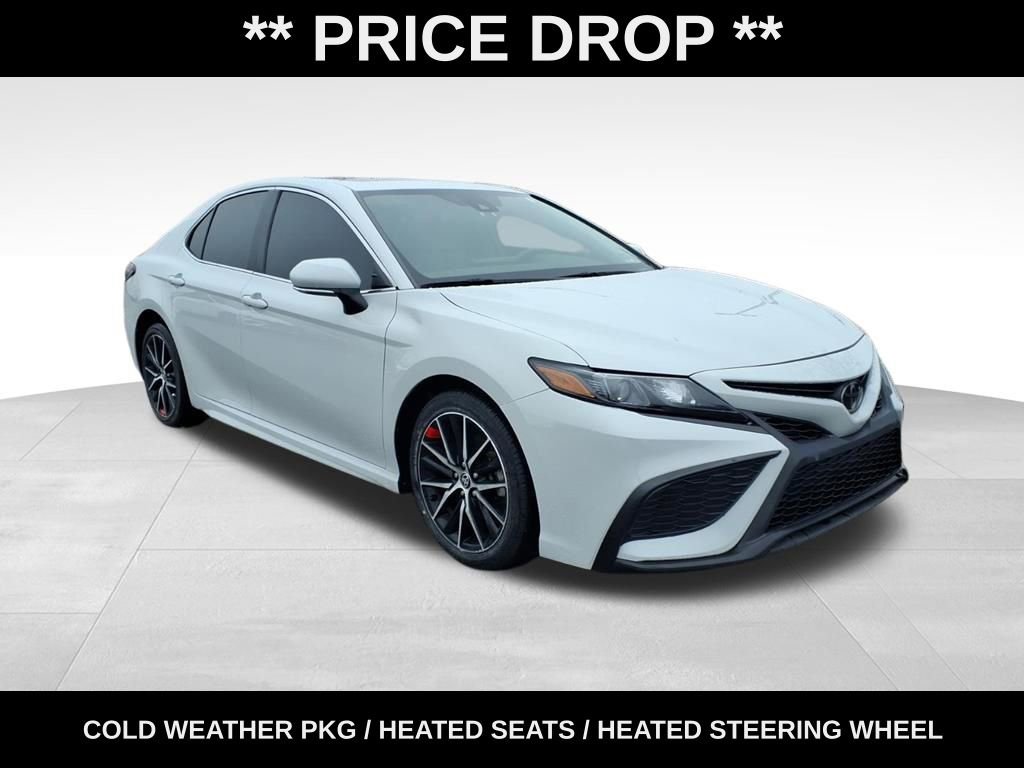 Used 2023 Toyota Camry SE w/ Cold Weather Package FWD image 1