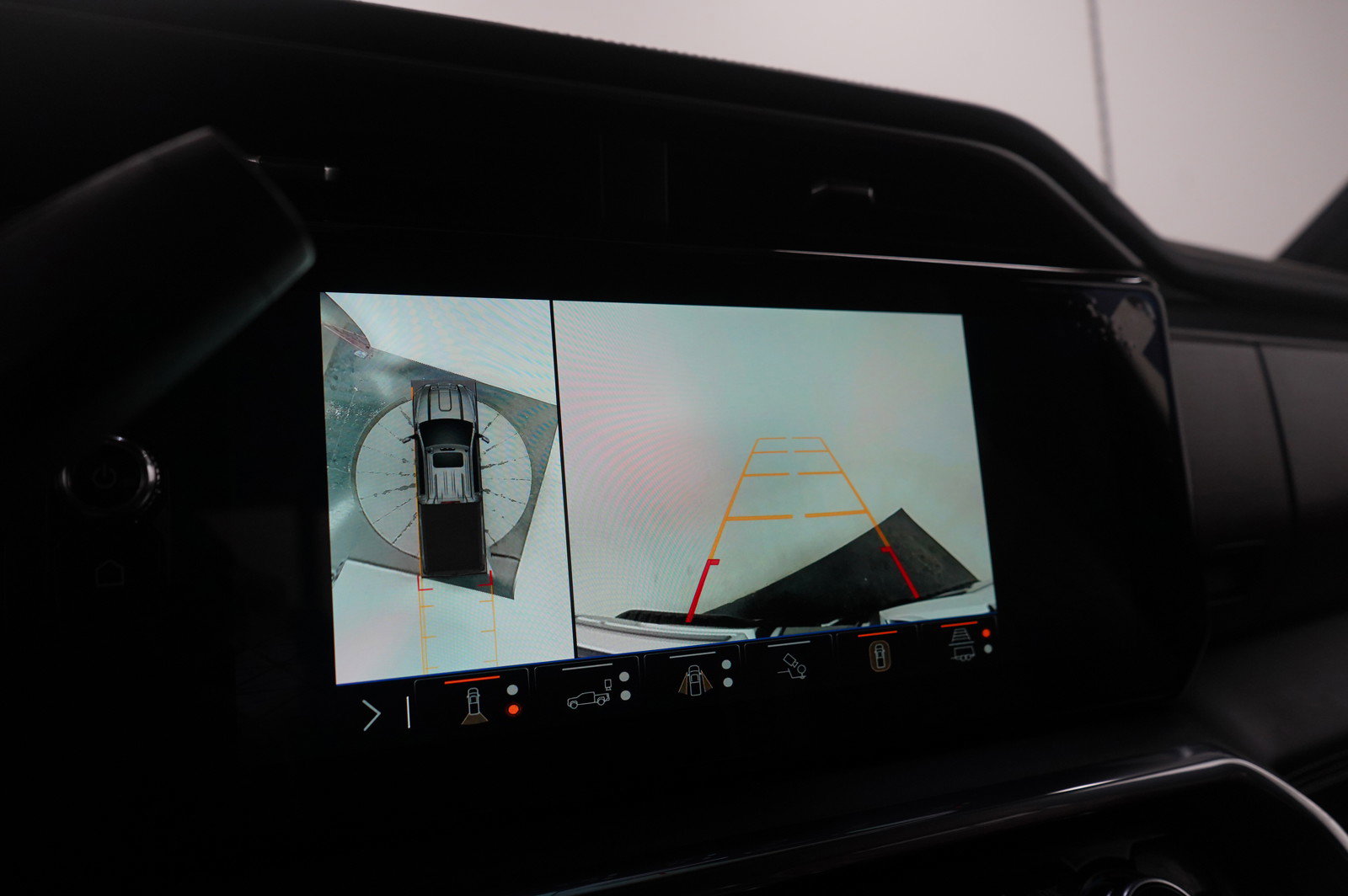 Used 2024 GMC Sierra 3500 Denali Ultimate image 29