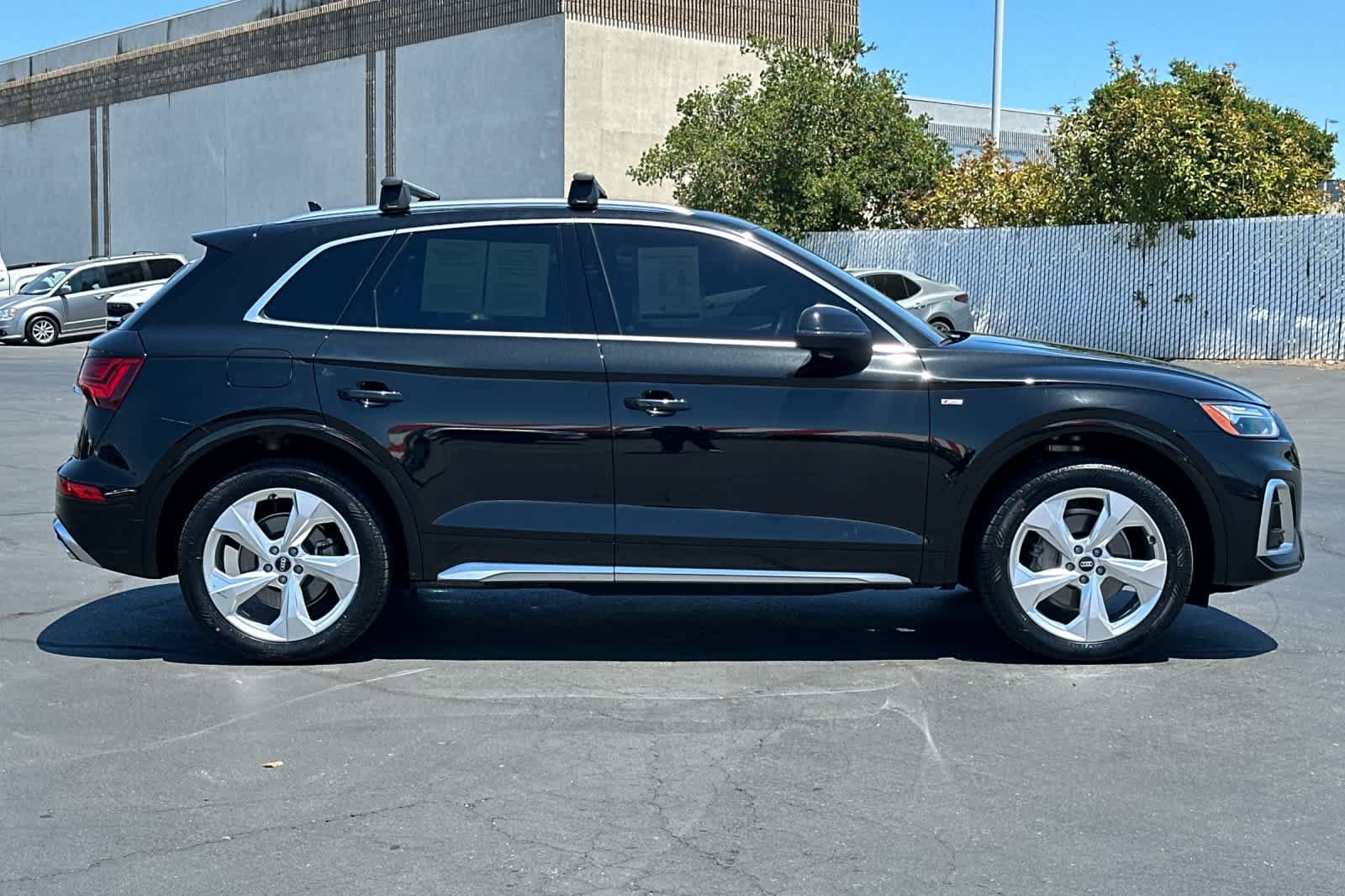 Used 2023 Audi Q5 2.0T Premium Plus w/ Premium Plus Package AWD/4WD image 6