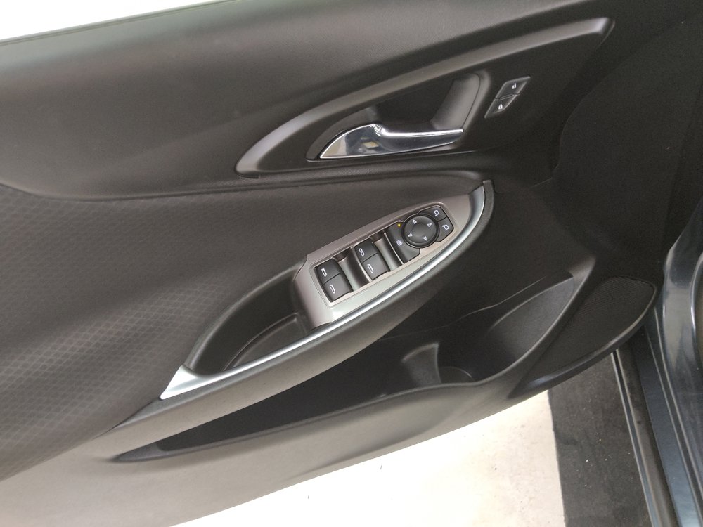Used 2021 Chevrolet Malibu LT FWD image 27