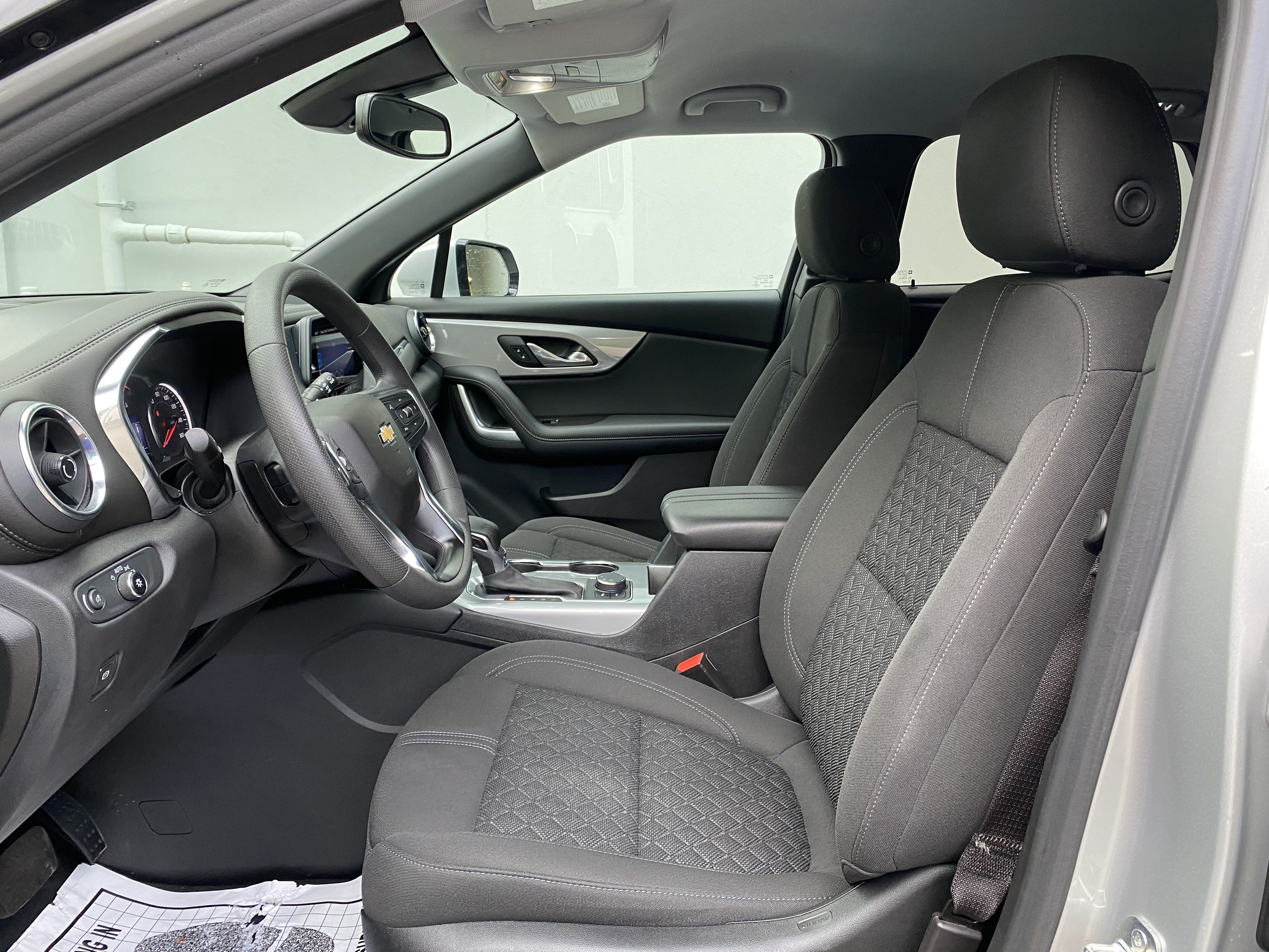 Used 2022 Chevrolet Blazer LT FWD image 16