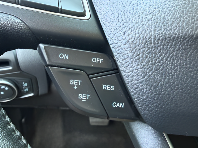 Certified 2017 Ford Focus Titanium FWD image 18