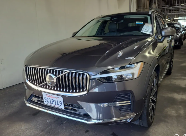 Used 2023 Volvo XC60 B5 Ultimate w/ Protection Package Premier