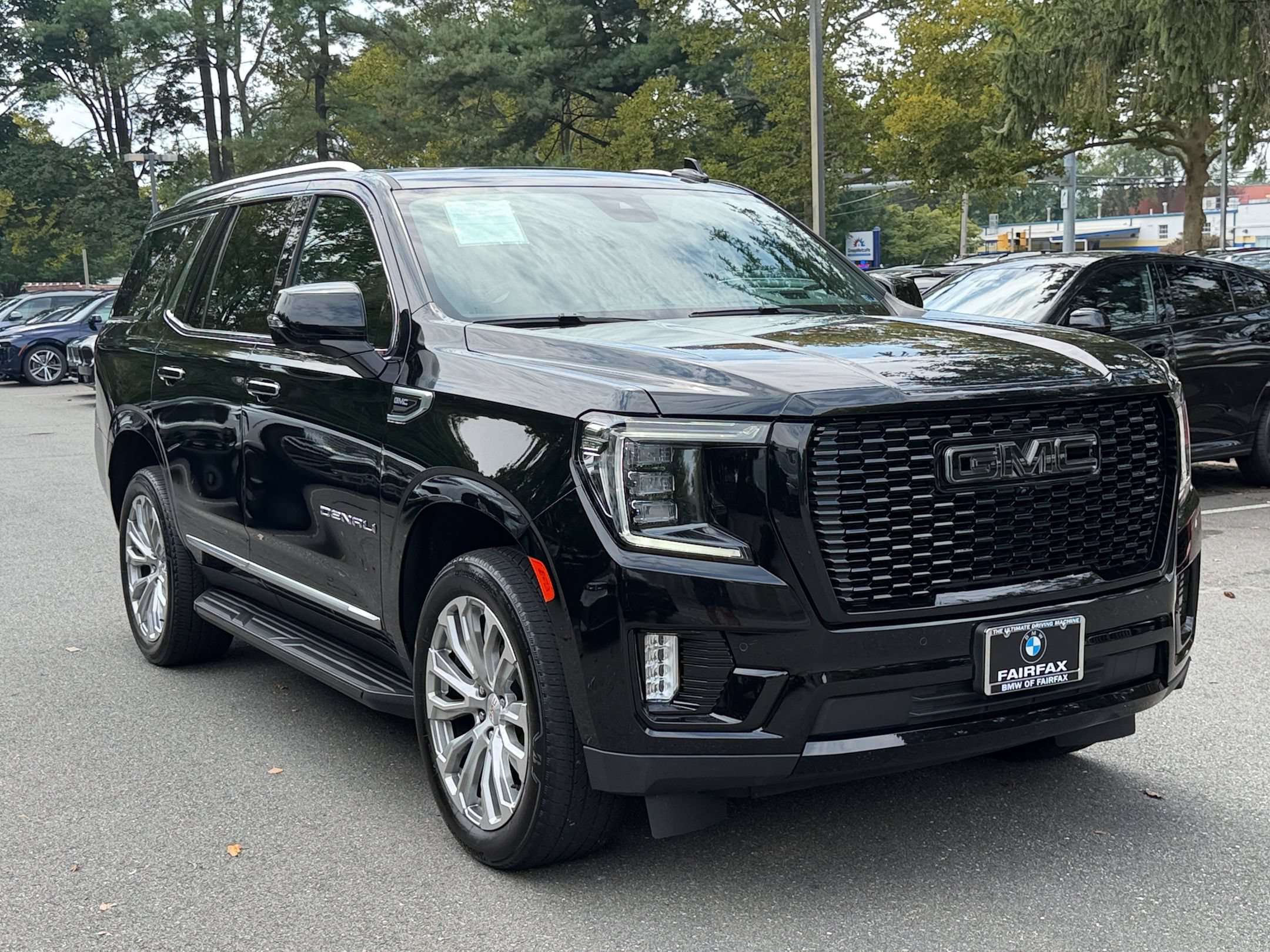 Used 2024 GMC Yukon Denali AWD/4WD image 7