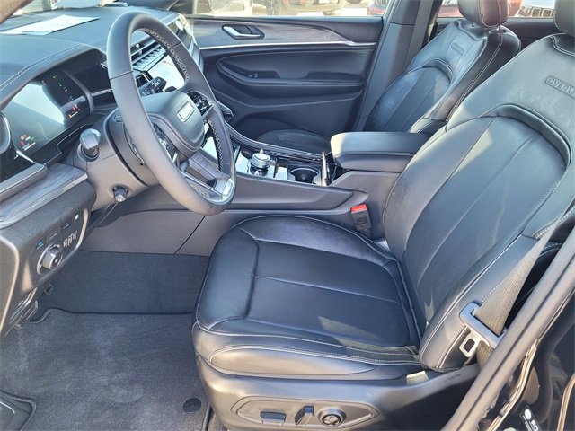 New 2024 Jeep Grand Cherokee Overland w/ Trailer Tow Package image 9