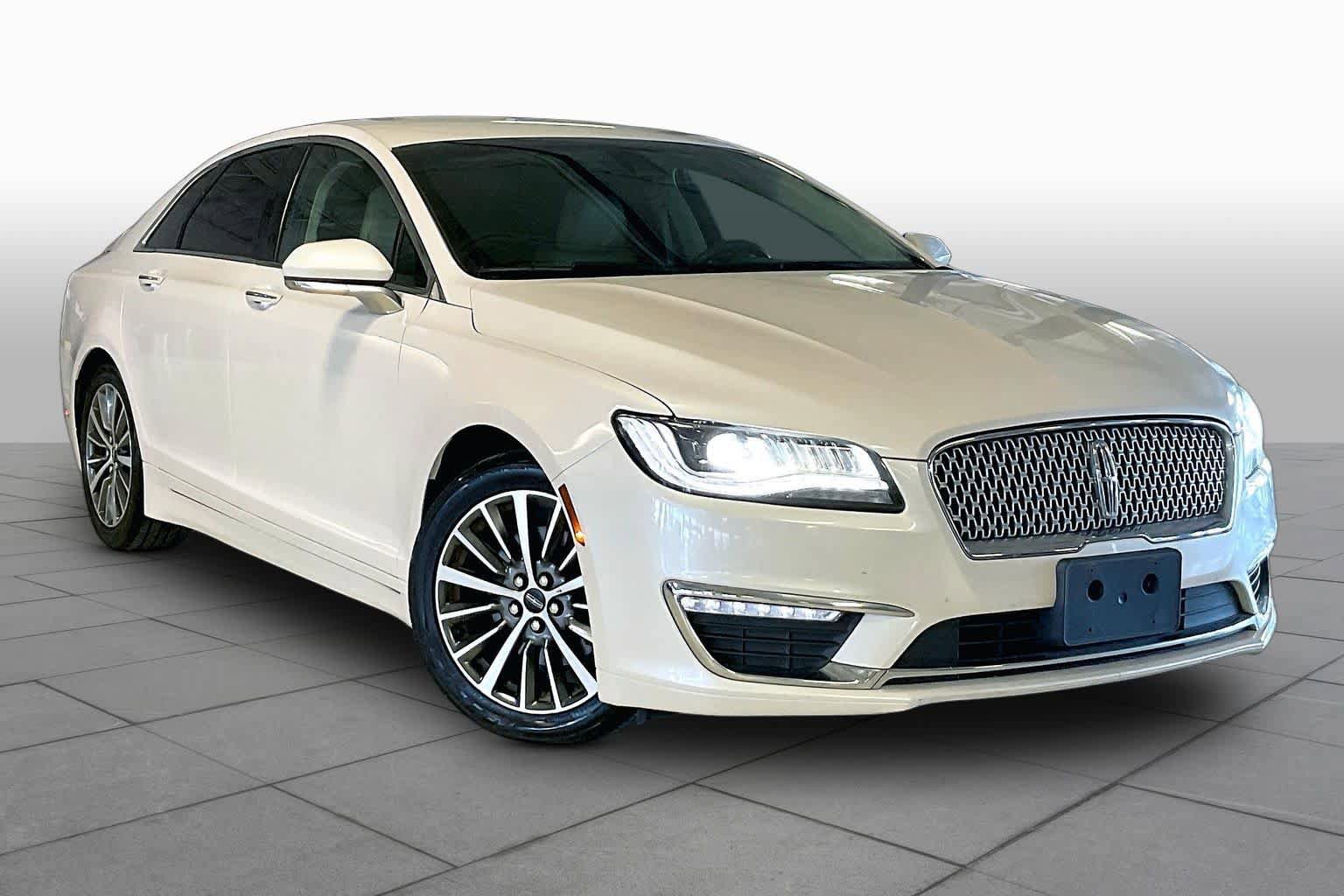 Used 2018 Lincoln MKZ Select w/ Climate Package image 2