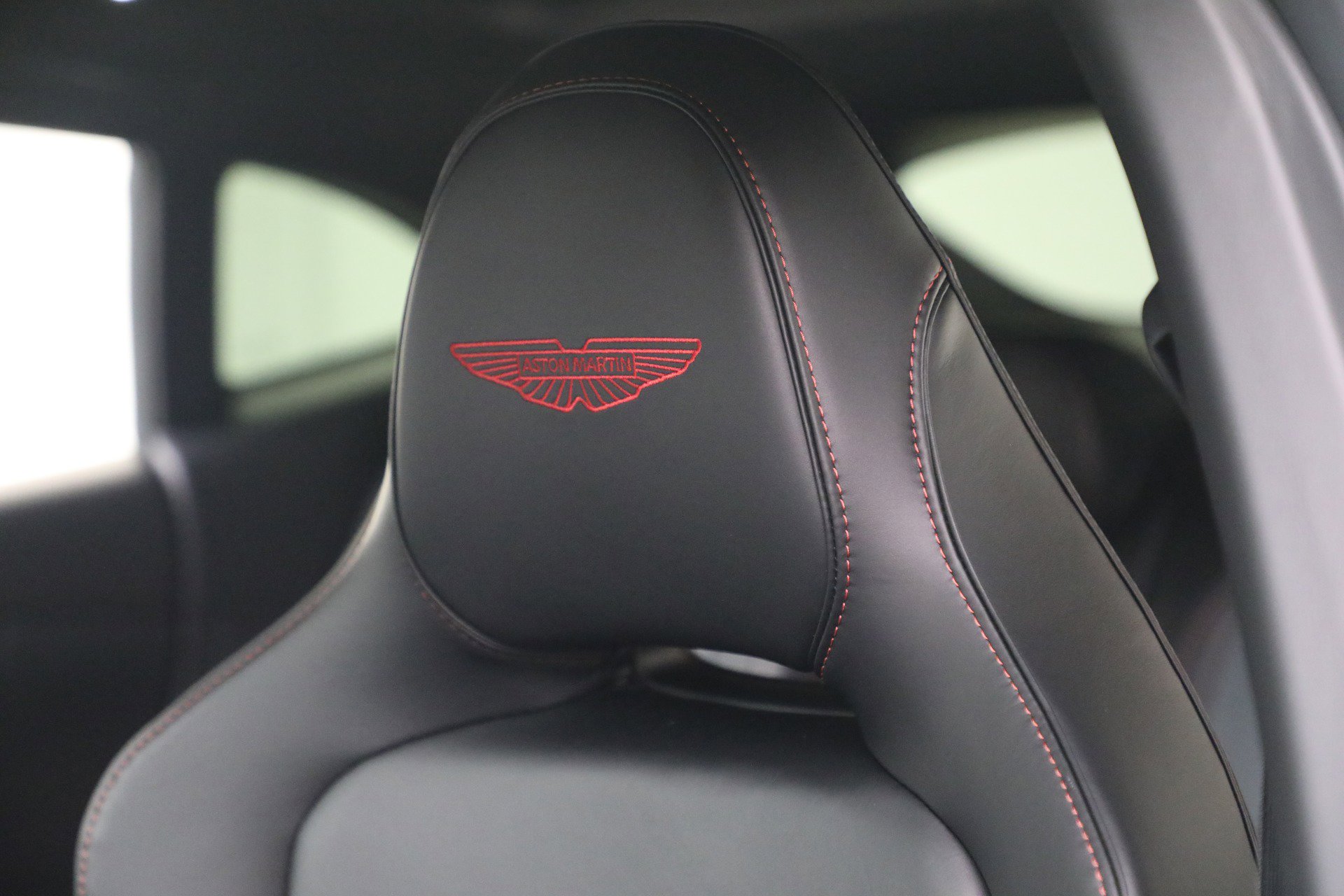 New 2026 Aston Martin DBX 707 image 20