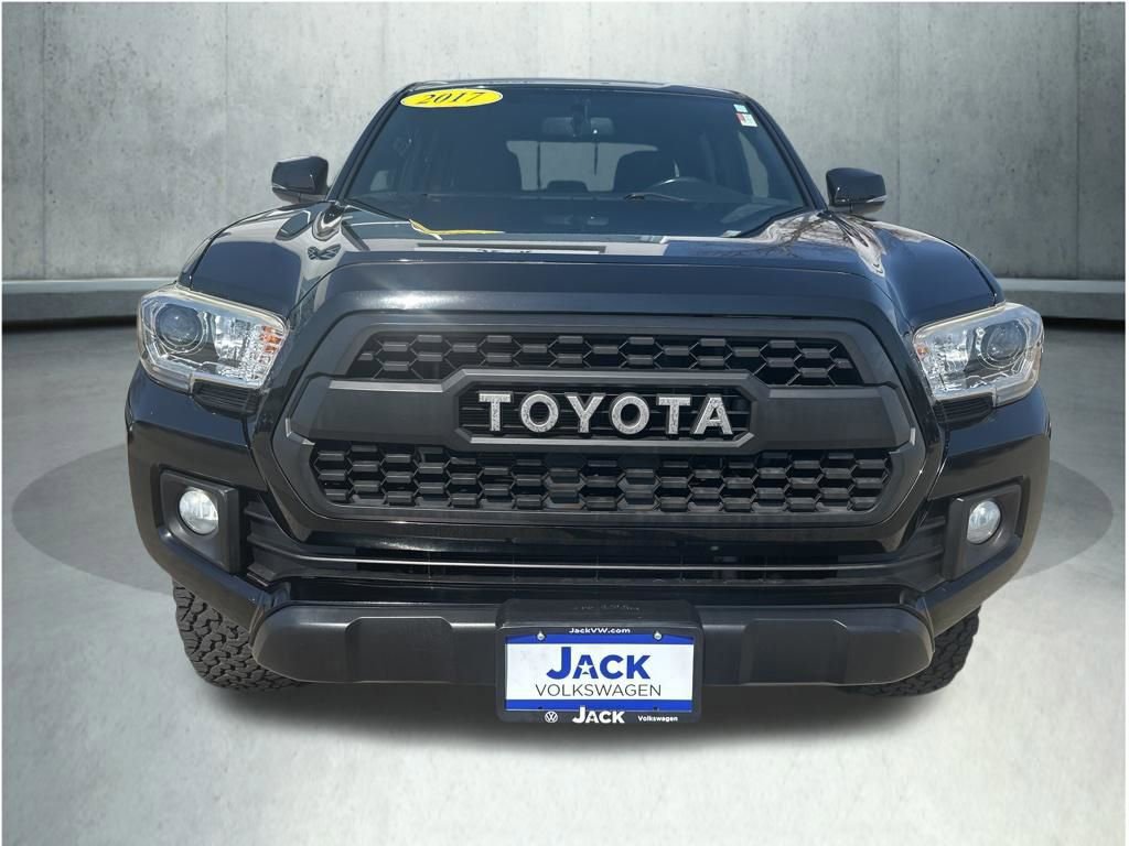 Used 2017 Toyota Tacoma TRD Off-Road w/ Tow Package (A/T) image 11
