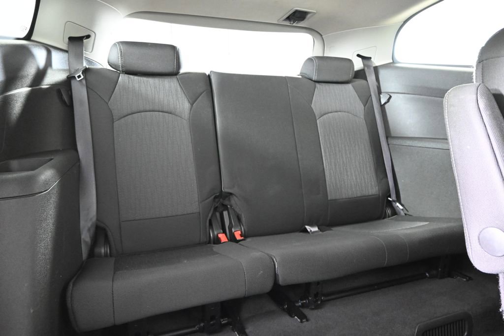 Used 2013 Chevrolet Traverse LT FWD image 16