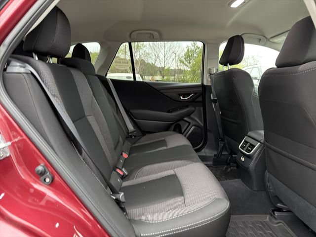Used 2025 Subaru Outback Premium image 16