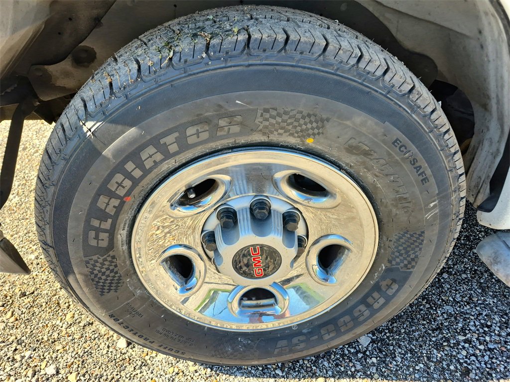 Used 2021 GMC Savana 2500 w/ Driver Convenience Package image 9