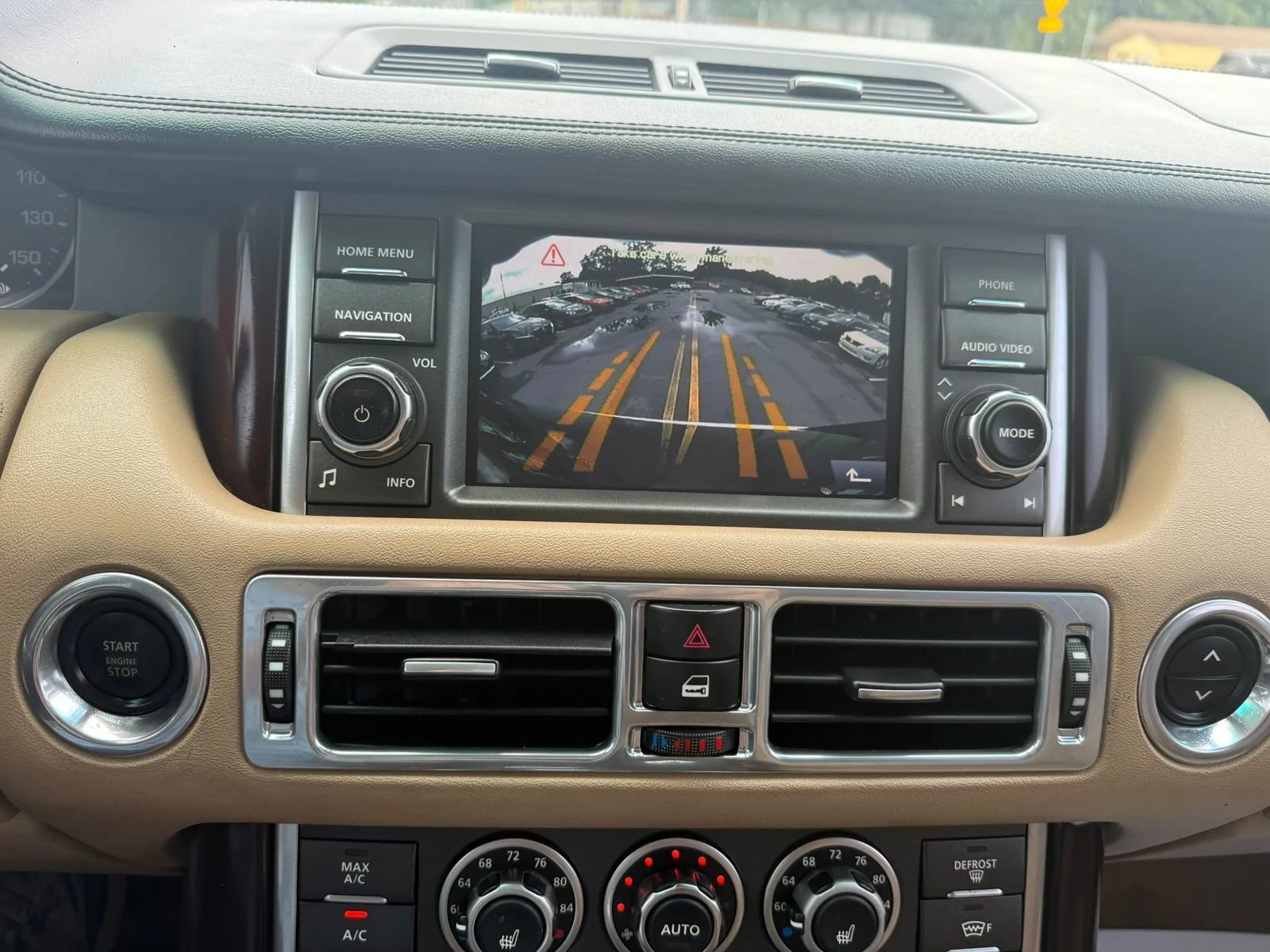 Used 2011 Land Rover Range Rover HSE AWD/4WD image 22