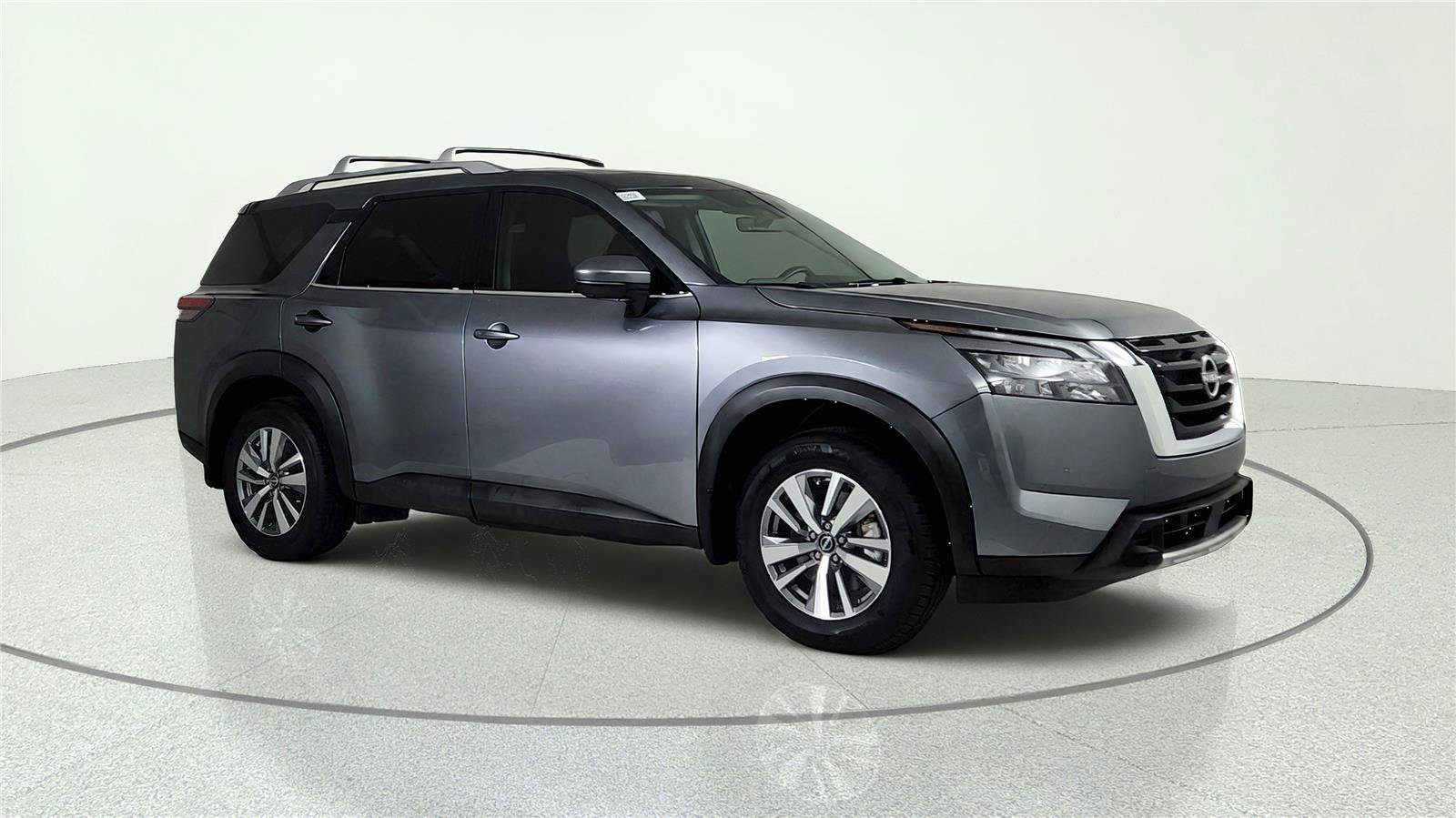 Used 2025 Nissan Pathfinder SL FWD image 8