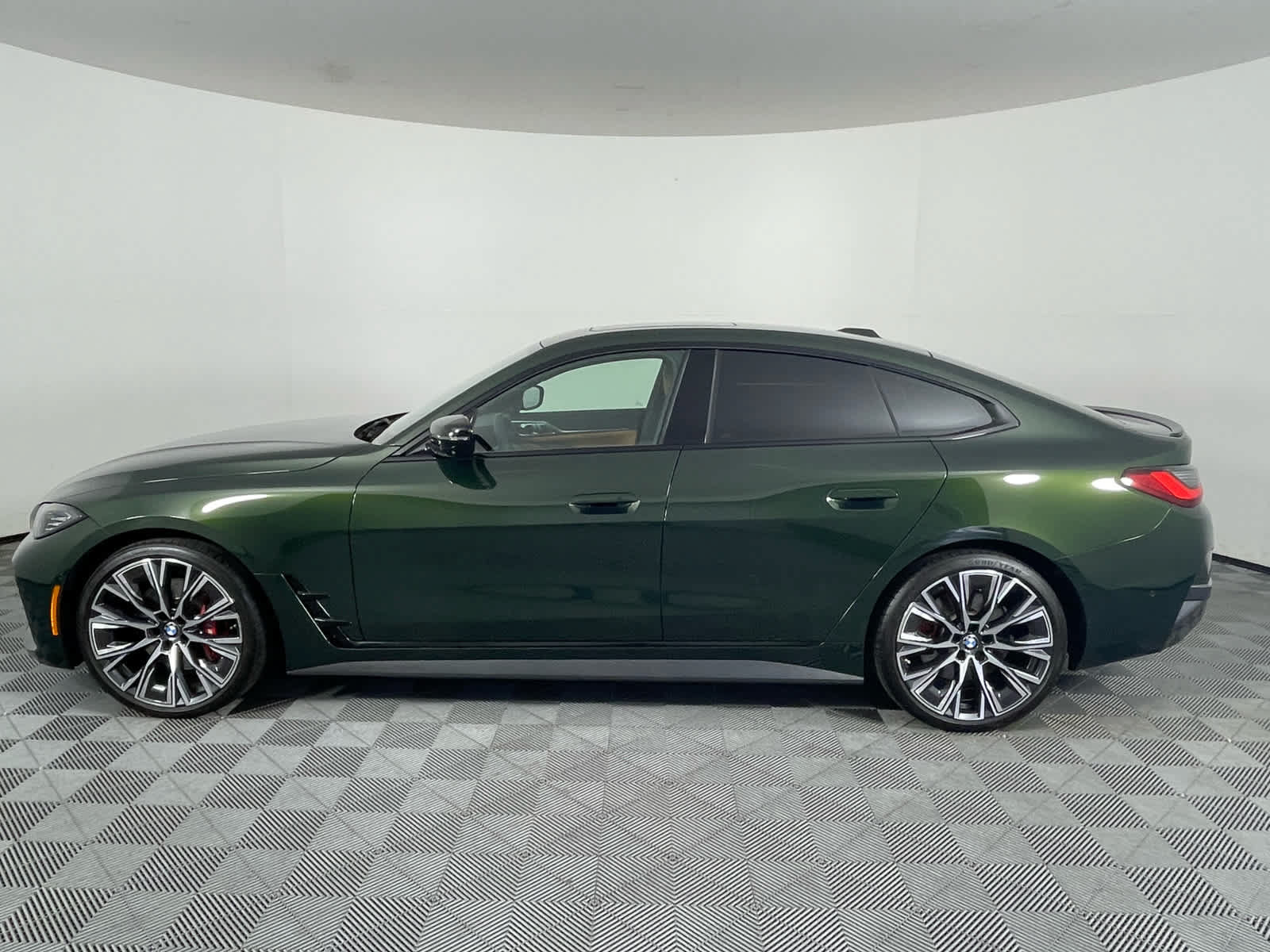 Used 2024 BMW 430i Gran Coupe w/ M Sport Package (Priority 1) RWD image 6