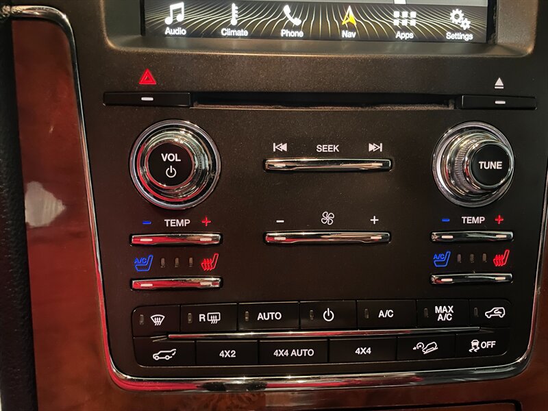 Used 2017 Lincoln Navigator L Select AWD/4WD image 16