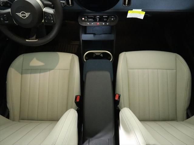 New 2025 MINI Cooper Countryman SE w/ Comfort Package Max AWD/4WD image 15