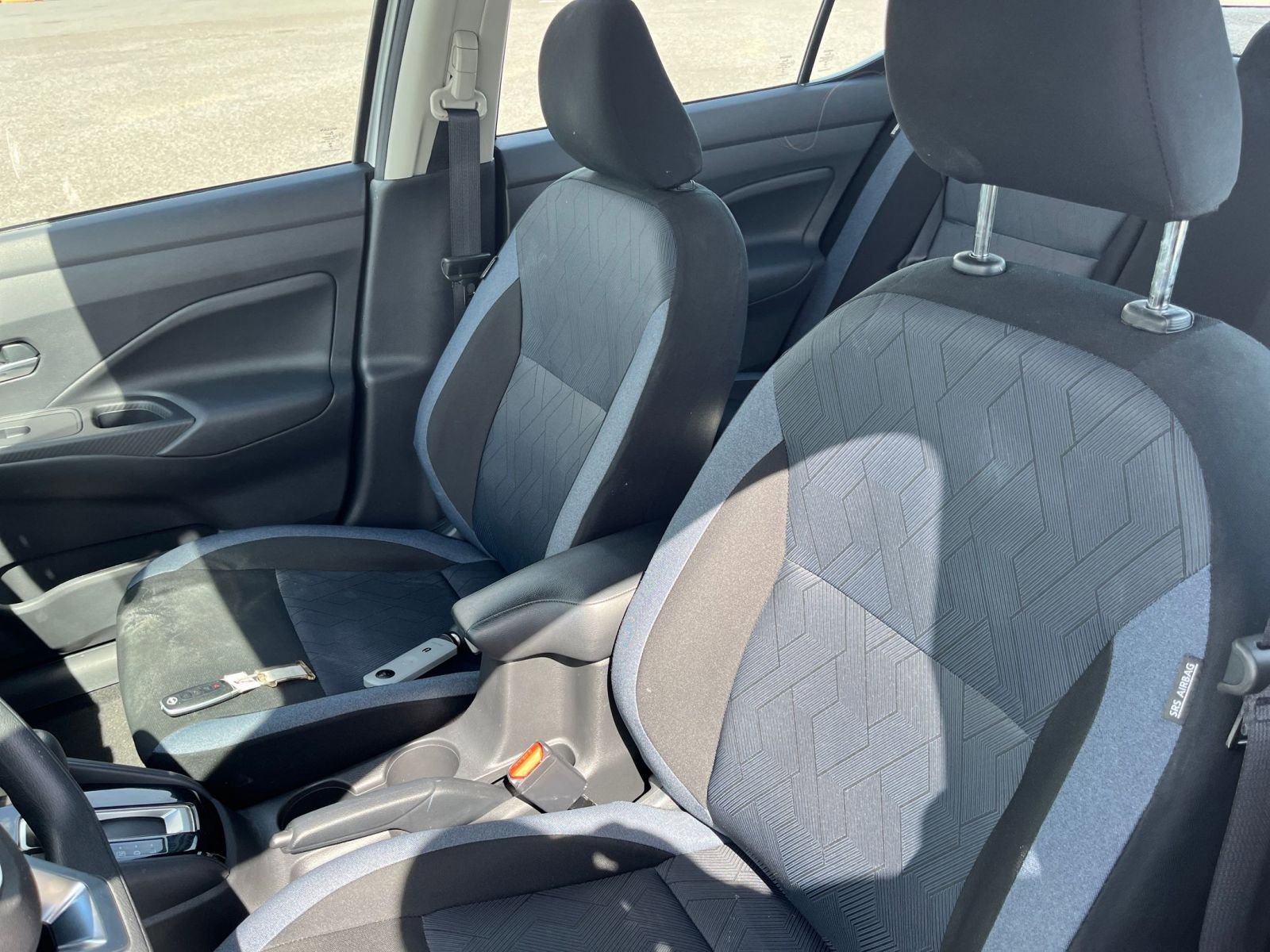 Used 2025 Nissan Versa SV image 31