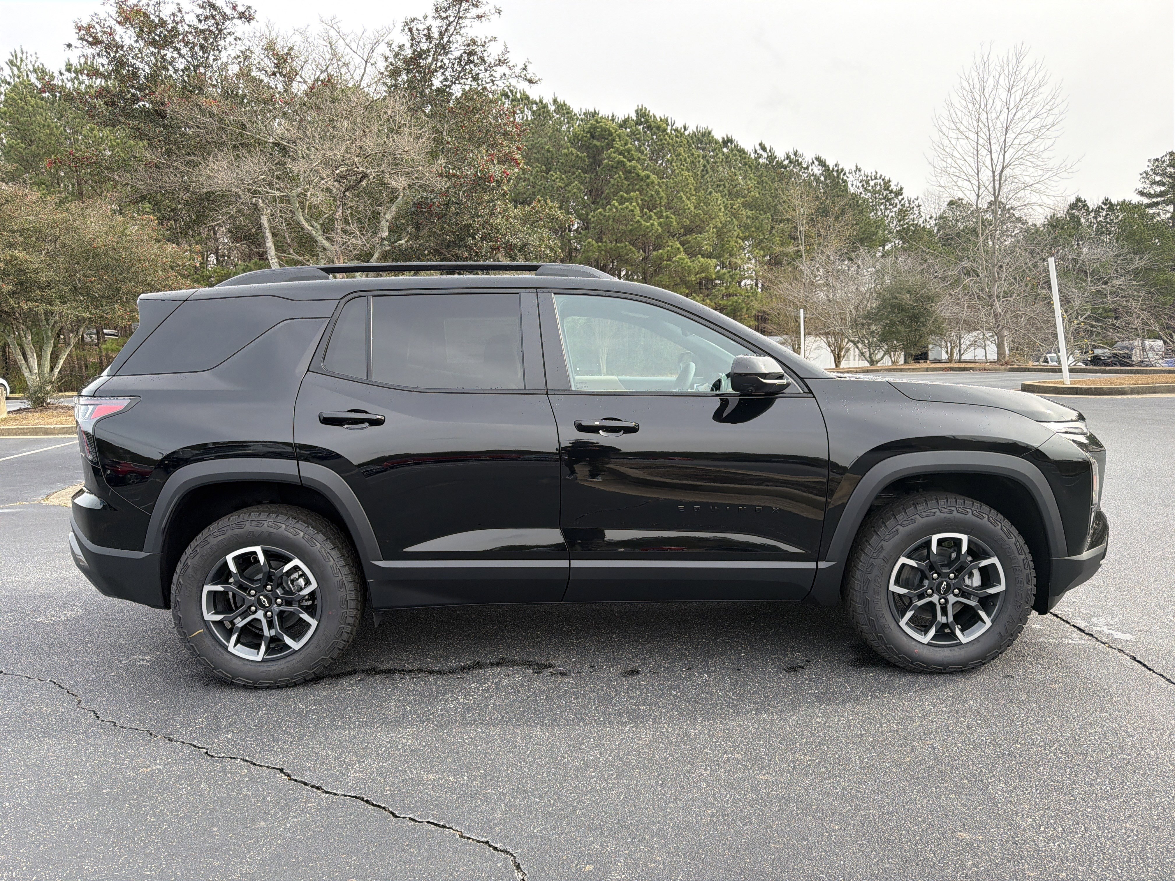 New 2026 Chevrolet Equinox ACTIV w/ Convenience Package III image 4