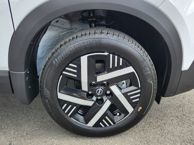 New 2026 Nissan Kicks SV FWD image 8
