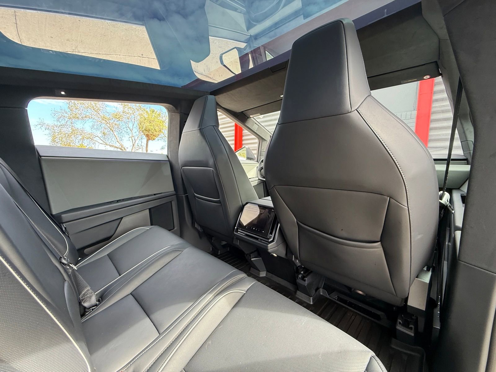 Used 2024 Tesla Cybertruck AWD Crew Cab image 18