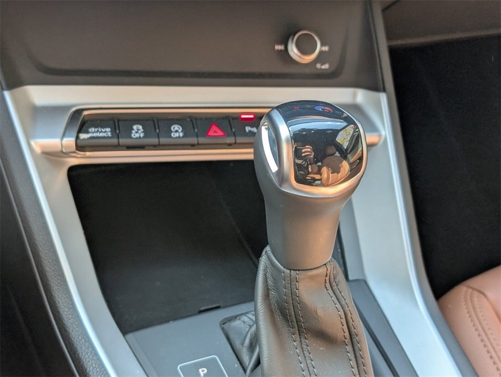 Used 2025 Audi Q3 2.0T Premium image 23