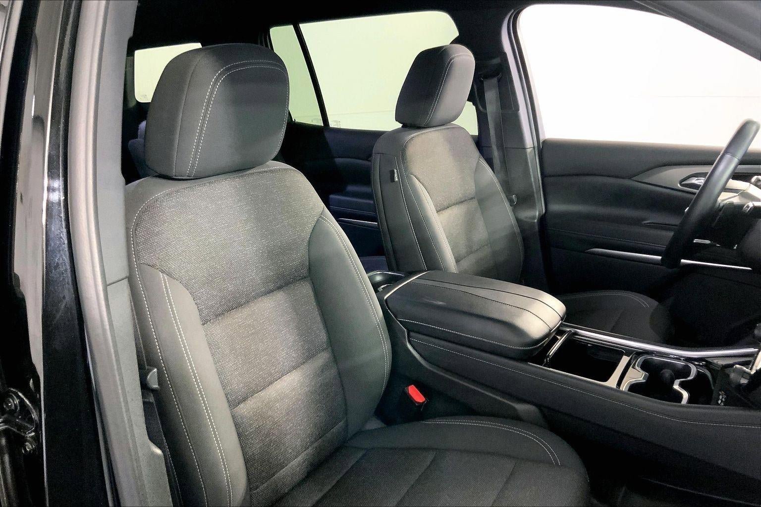 Used 2024 Chevrolet Traverse LT image 7