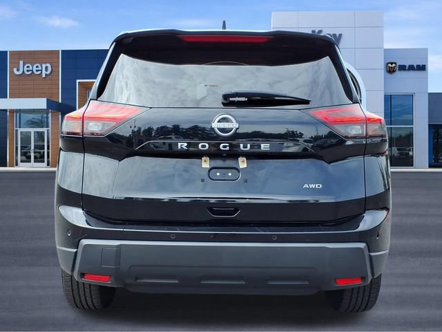 Used 2024 Nissan Rogue S AWD/4WD image 4