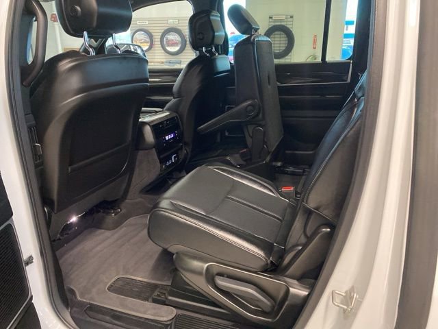 Used 2024 Jeep Wagoneer Series II AWD/4WD image 31