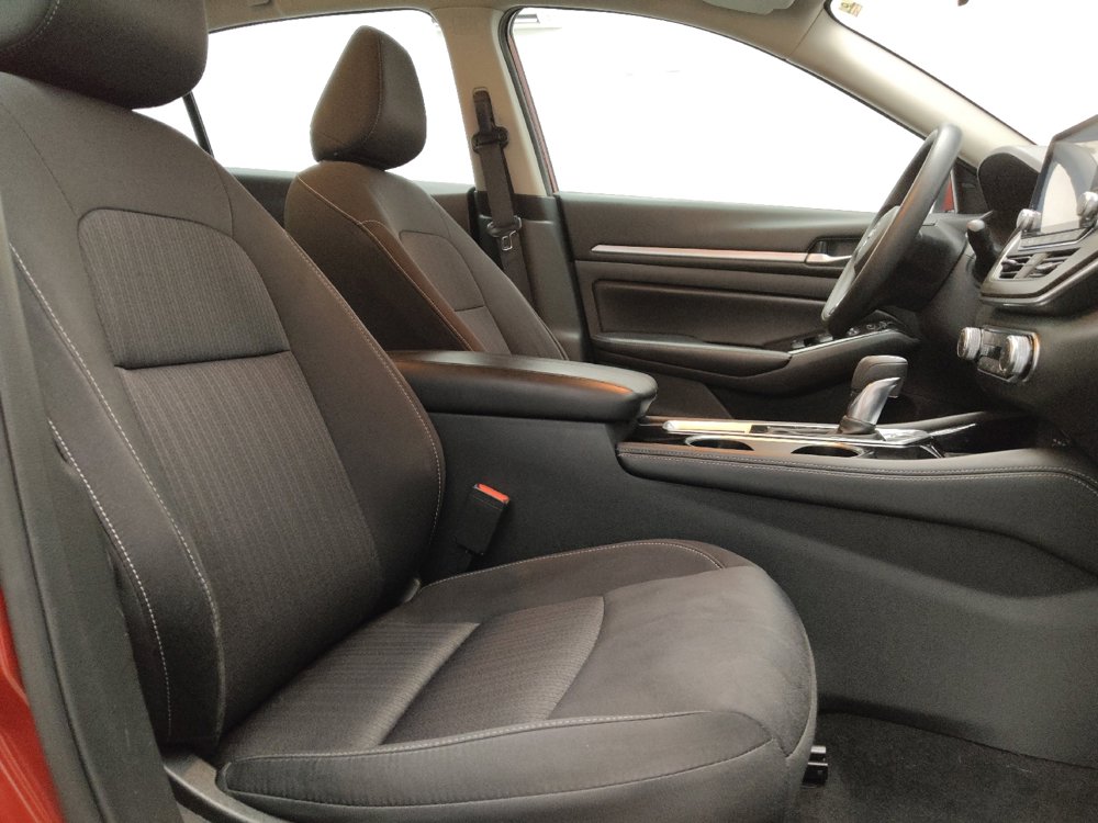 Used 2023 Nissan Altima 2.5 SV image 21