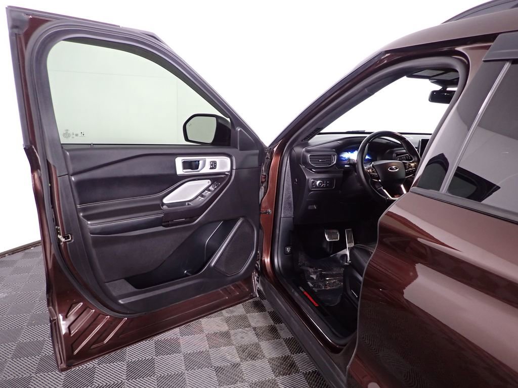 Used 2020 Ford Explorer ST w/ ST Street Pack image 23