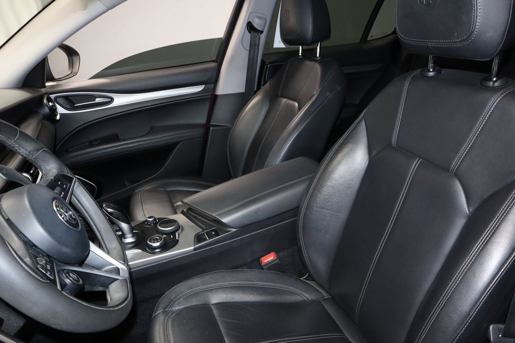 Used 2018 Alfa Romeo Stelvio Sport w/ Quick Order Package 22J Sport image 23