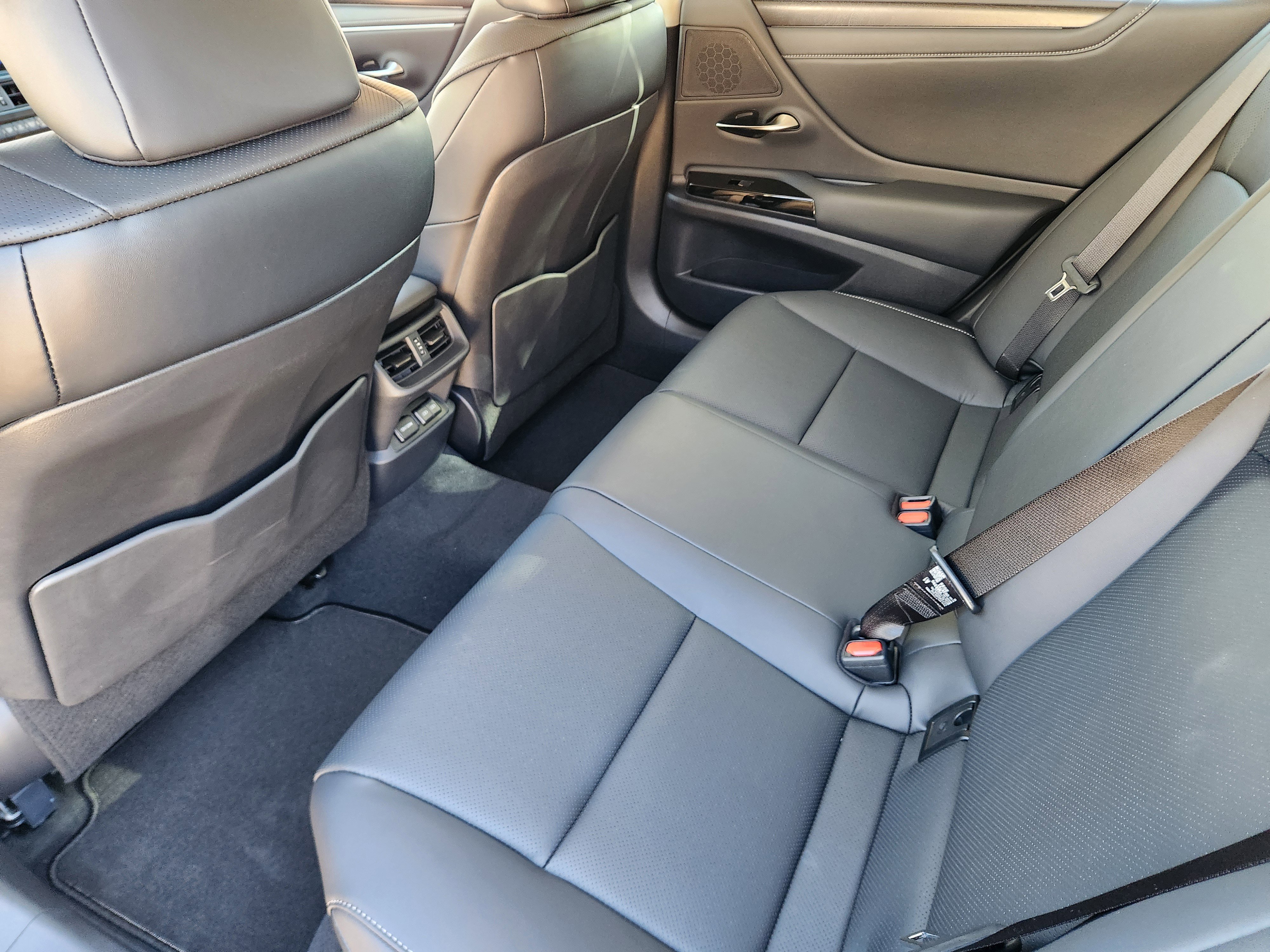 New 2025 Lexus ES 350 w/ Premium Package image 21