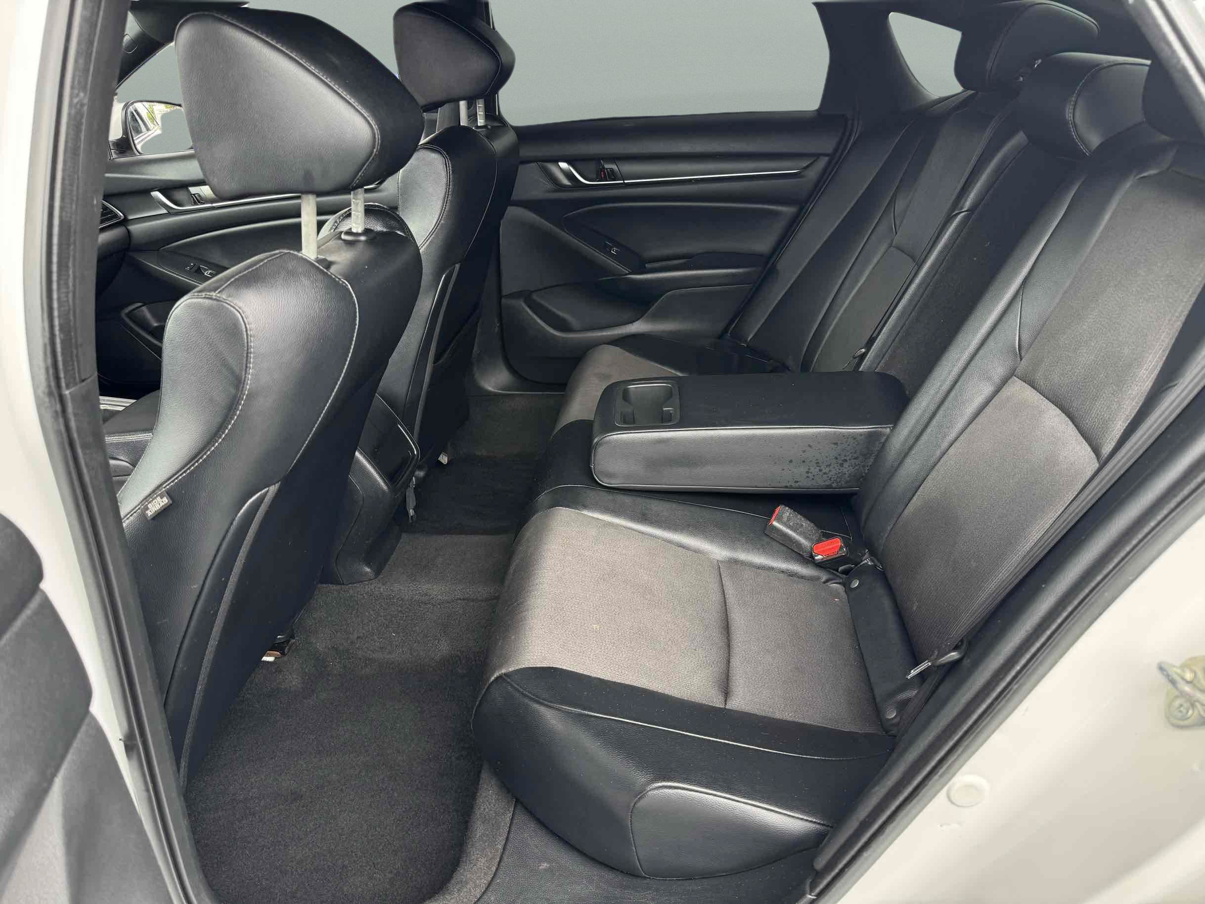 Used 2018 Honda Accord Sport image 7